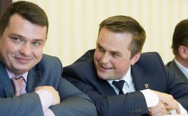 Сытник и Холодницкий на двоих заработали в октябре 300 тыс. грн