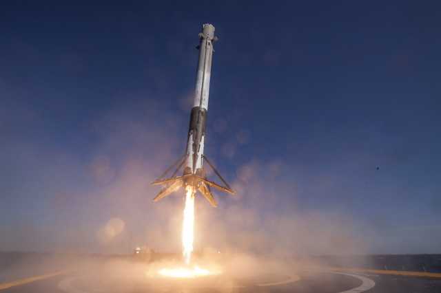    Falcon 9    - 