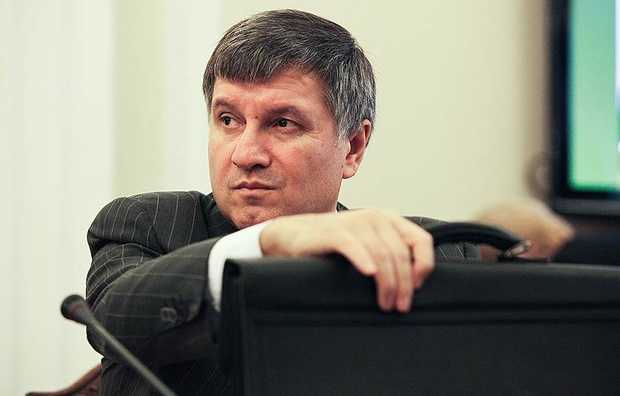 Рюкзаки Авакова: 14 млн грн успели обналичить