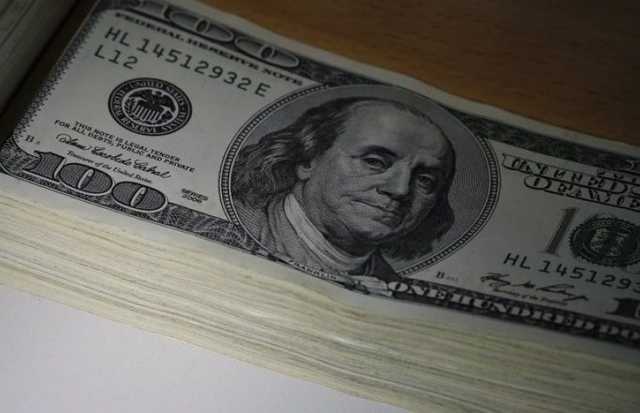 За полтора года бизнес вывез за границу больше двух миллиардов долларов дивидендов