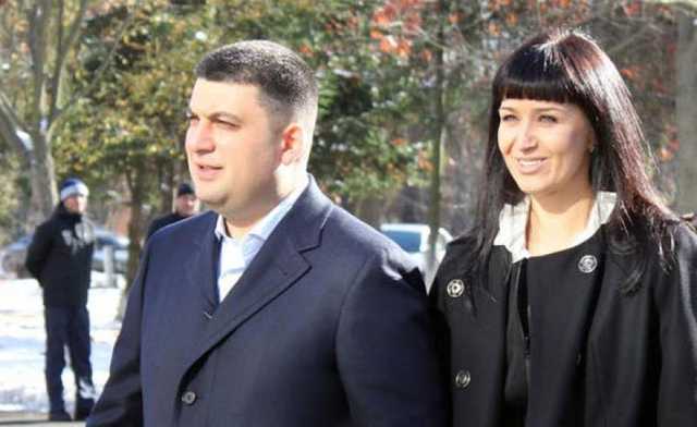 Любит минимализм, роскошь и брючные костюмы - дизайнер рассказал о вкусах жены Гройсмана