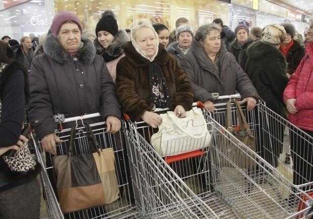 Кому подняли пенсии на 5 тысяч гривен