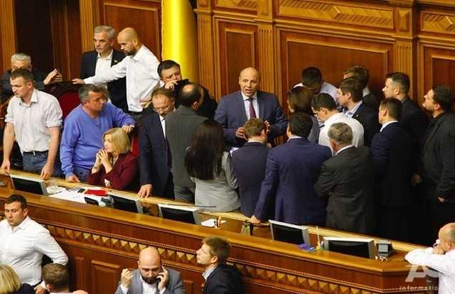 Последний гвоздь забит: депутаты приняли сельскую медицинскую реформу