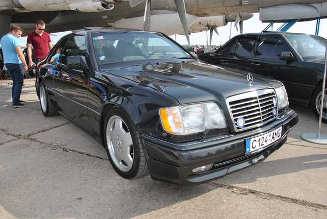 Уряд готовий дозволити реєстрацію автомобілів з Європи на “рідних” номерах, – ЗМІ