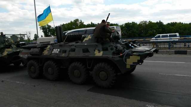 Как безопасно обогнать колонну военных