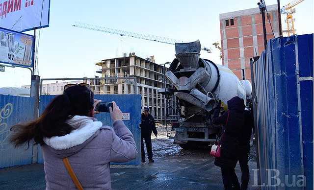 Конфликт на Сенном рынке в Киеве: охрана стройки «помяла» нардепов и активистов