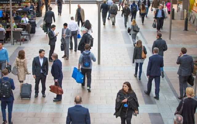 "Мы – донор образованного человеческого материала для Европы и Америки", – журналист