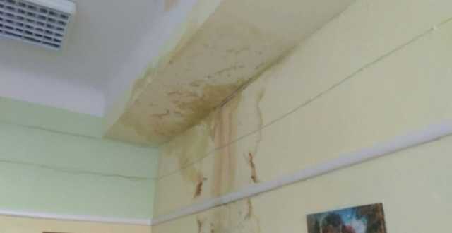 В центре Киева из-за подтопления может рухнуть жилой дом