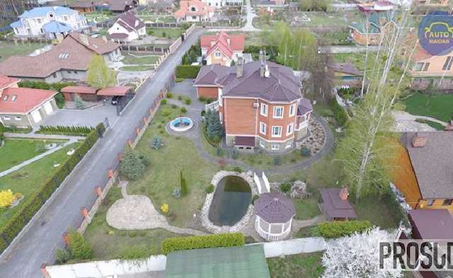 Квартиры в Болгарии и элитный особняк: в сети показали, как живет украинский судья