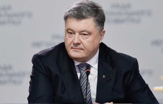 Порошенко проталкивает в судьи Конституционного суда экс-"регионала"