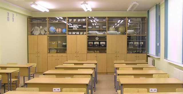 Ребенку запретили пользоваться мебелью: в львовской школе разгорелся скандал