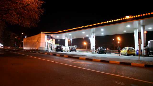 Укрспирт планує змусити автомобілістів оплачувати збиткові спиртові підприємства, – ЗМІ