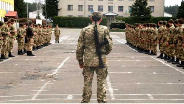 Кого освобождают от призыва: в Минобороны дали объяснения