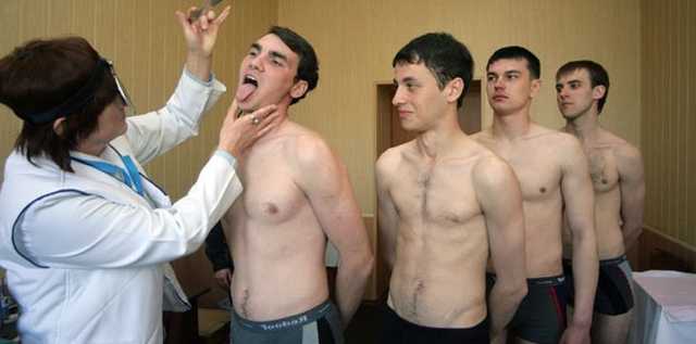 В Украине резко подорожал “откос” от армии. Зато уклонистов не стало меньше