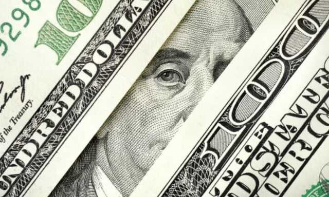 Курс долара готує українцям святкову «свиню»