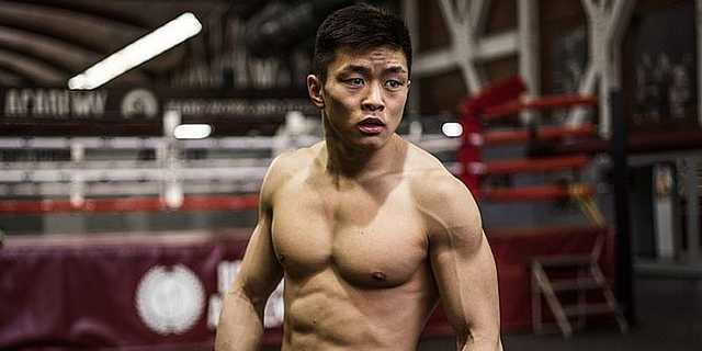 Украинский боксер «потушил» россиянина на глазах у московской публики