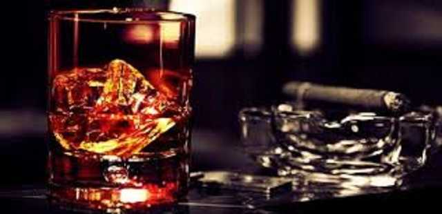 Стало известно, на что украинцы стали тратить больше всего денег