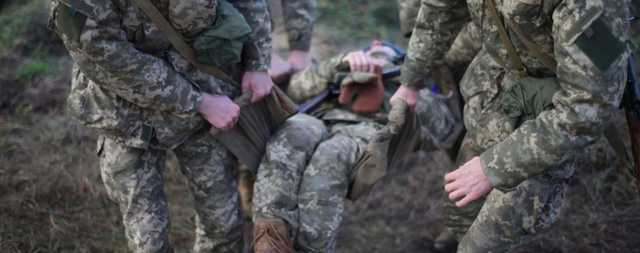 На Київщині у військовій частині офіцер під наркотиками вгатив кувалдою по голові солдата