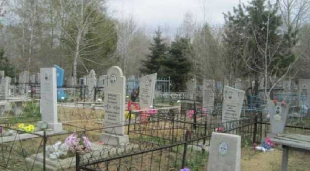 В Запорожье участникам АТО выделили участки земли на кладбище: опубликовано видео