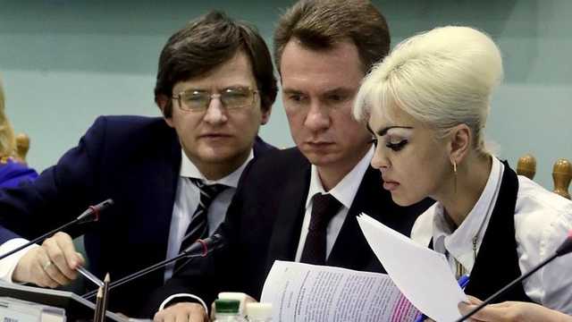 Кадры решают все. США начали прессинг Киева из-за нехватки топ-чиновников