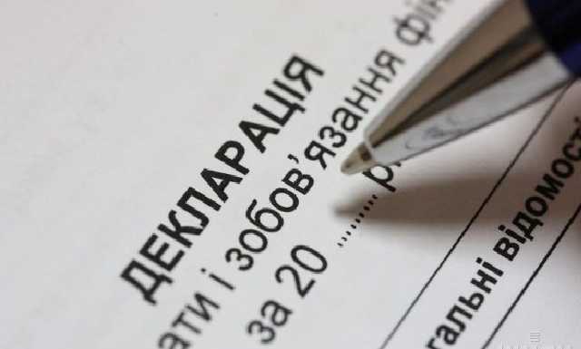 Топ-чиновнику государственной телерадиокомпании подарили BMW за 2 млн гривен