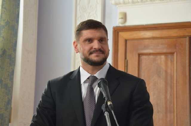 Николаевский губернатор Савченко начал торговать собой