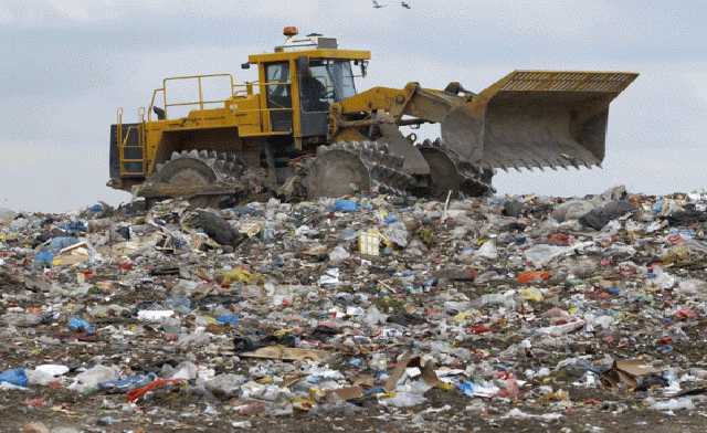 С 1 января украинцев будут «доить» за неправильно выброшенный мусор