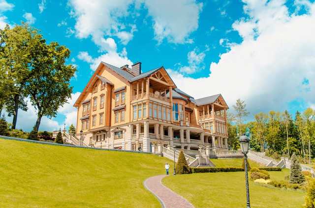 Суд вернул "Межигорье" государству