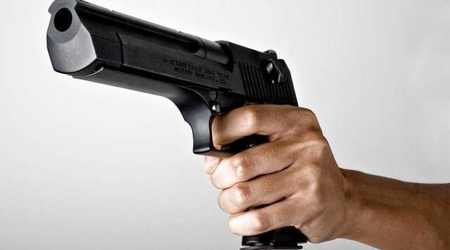 Под Одессой мужчина заставил 11-летнего школьника извиняться под дулом пистолета