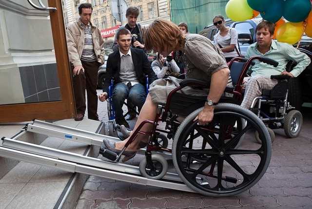 Рева заявил, что 90% зданий в Украине не приспособлены для людей с инвалидностью