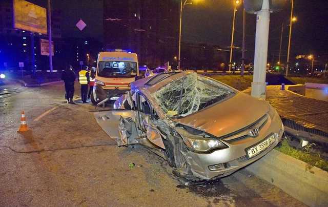 На Троещине пьяная компания устроила "каскадерское" шоу