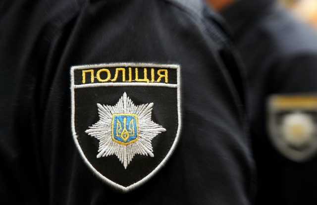 В Киеве пьяный "бизнесмен" ограбил таксиста и спрятался в детском саду