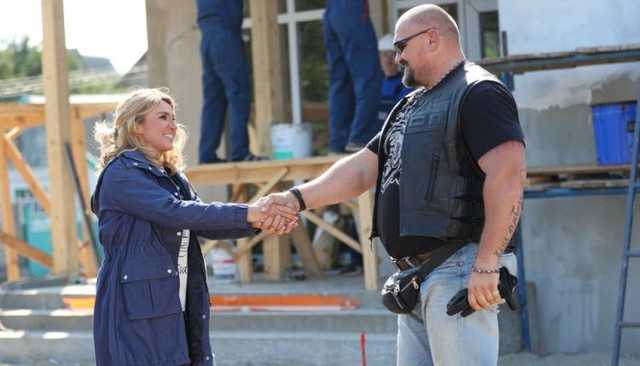 Жена Медведчука заставила «пахать» на стройке звезд шоу-бизнеса