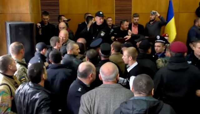 Михаил Подоляк: «Гниение местной власти опаснее киевских манифестаций»