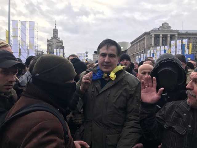 Саакашвили назвал обвинения о связях с Курченко "абсолютным фейком"