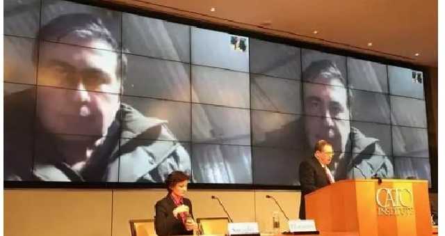 Саакашвілі передав Петру Олексійовичу і його куму Луценку полум’яний привіт «транзитом» через Вашингтон, — журналіст