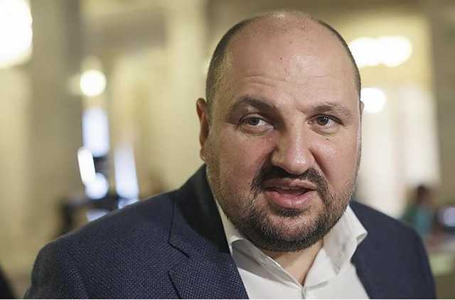 По иску коррупционера Розенблата суд открыл производство против НАБУ и САП