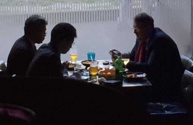 Геращенко объяснил зачем он облизывал тарелку