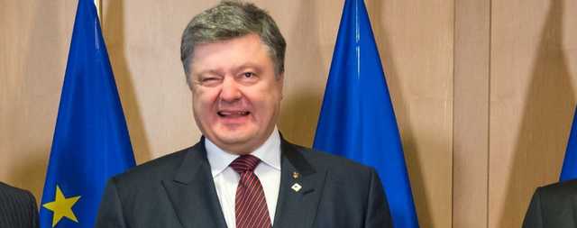 Порошенко на митинг за Саакашвили отреагировал твитом о ВВП