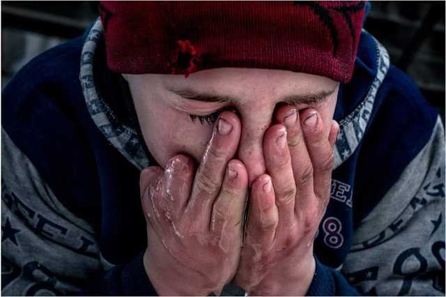 Сердце разрывается: в Германии одним фото показали всю жуть войны на Донбассе