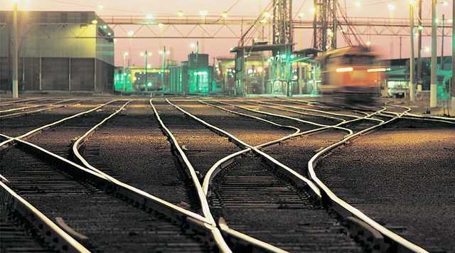 «Укрзализныця» требует компенсацию за пассажиров-льготников