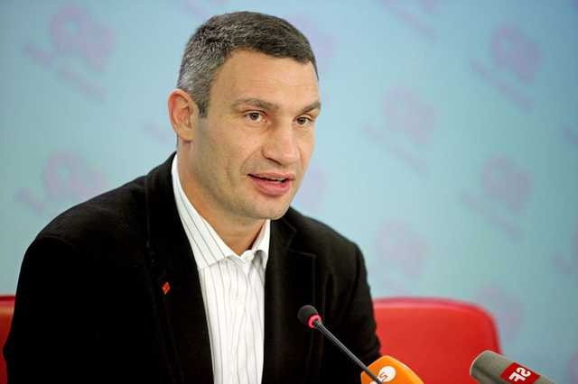 НАПК подозревает мэра Кличко в нарушениях при трудоустройстве в КГГА