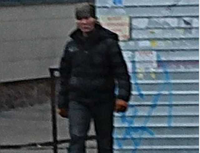 В Киеве женщина держит в страхе целый район. Избивает детей и взрослых