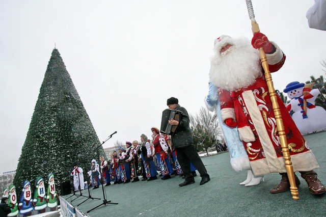 Фашик Донецкий: Ирония судьбы с русским перегаром. Будни оккупации
