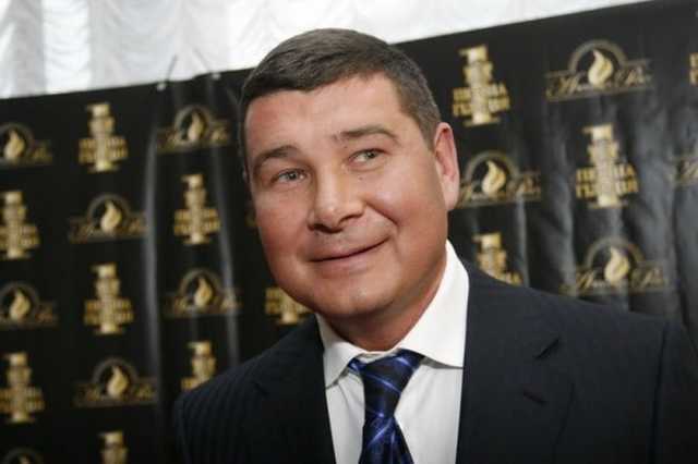 Суд разрешил заочное расследование по делу Онищенко