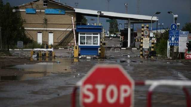Представители России и Украины в СЦКК не смогли покинуть Донбасс из-за обстрела
