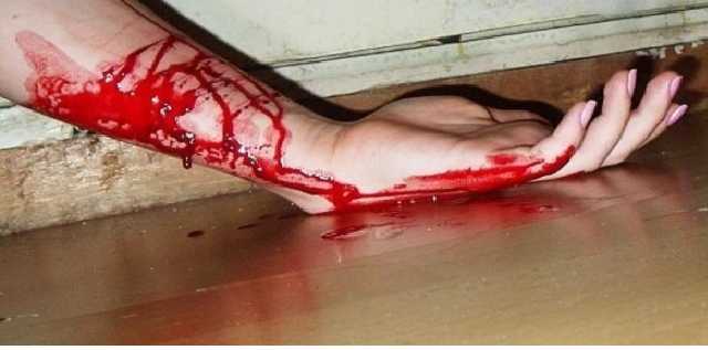 17-летний парень с 30-летней подельницей в отеле жестоко убили женщину