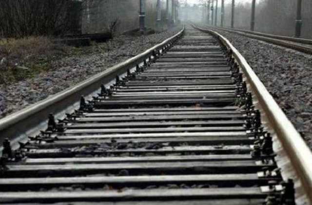 На вокзале Одессы парень бросился под поезд и остался без ног