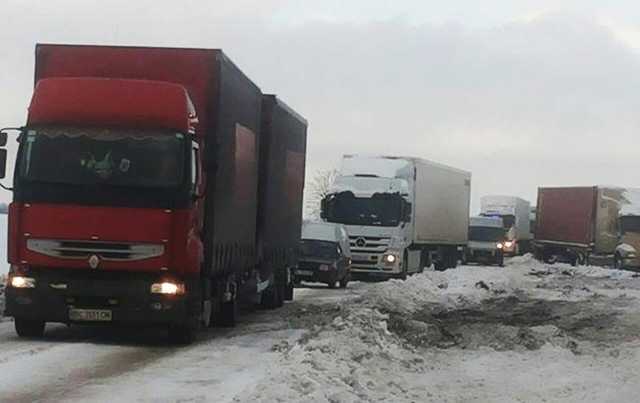 Пробку на Одесской трассе показали с высоты птичьего полета