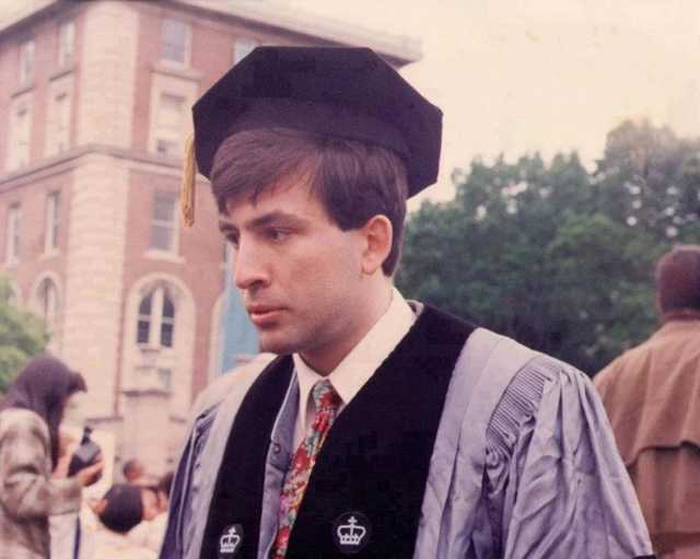 Кто он, «человек-революция»? Детские фото Саакашвили в честь 50-летия политика